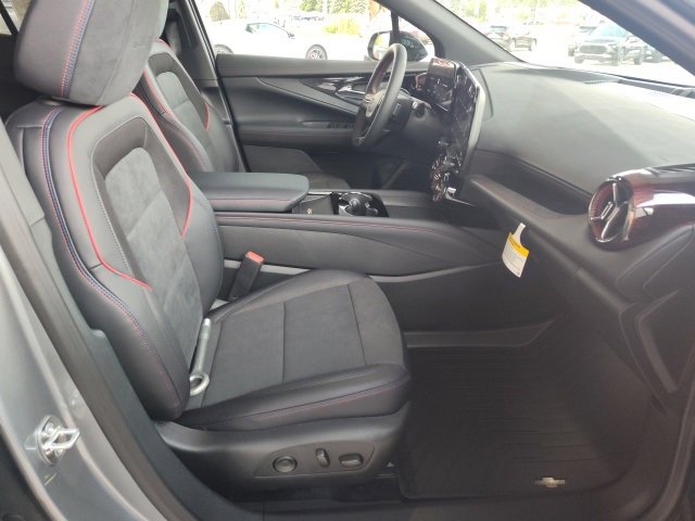 New 2025 Chevrolet Blazer EV RS image 23