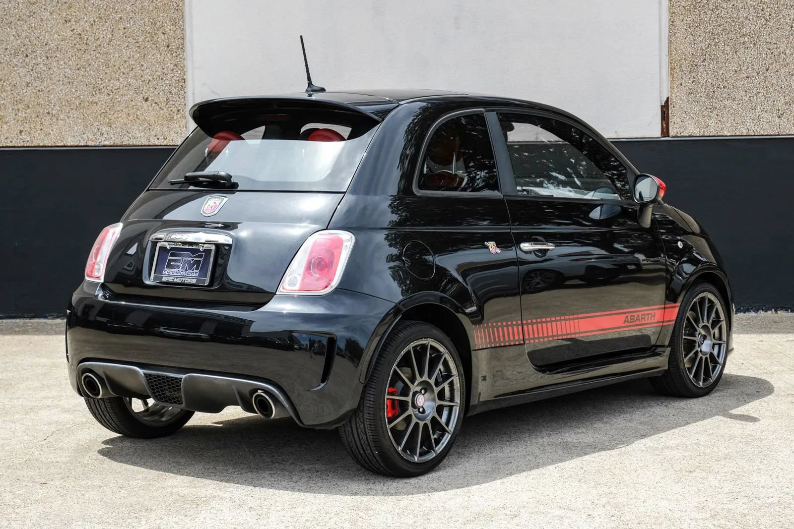 Used 2013 FIAT 500 Abarth w/ Comfort/Convenience Group FWD image 10