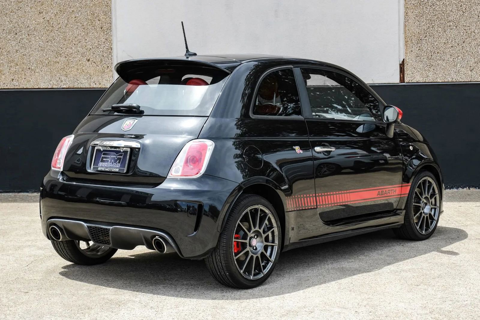 Used 2013 FIAT 500 Abarth w/ Comfort/Convenience Group FWD image 10