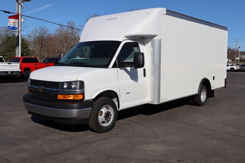 New 2026 Chevrolet Express 3500 w/ Power Convenience Package image 28