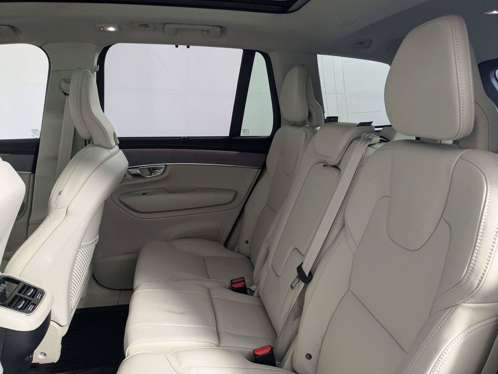 Used 2026 Volvo XC90 B6 Ultra AWD/4WD image 35