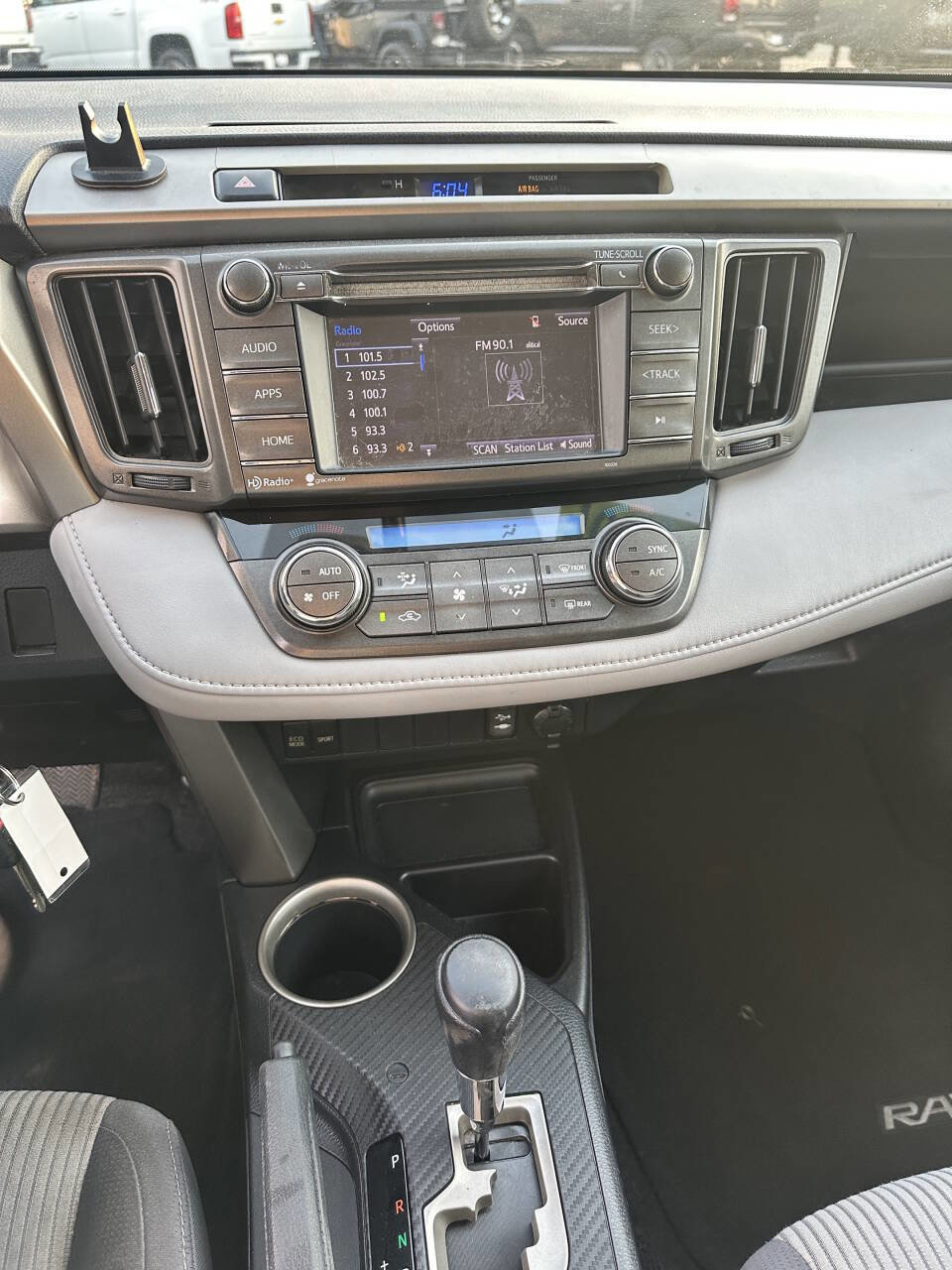 Used 2014 Toyota RAV4 XLE FWD image 9