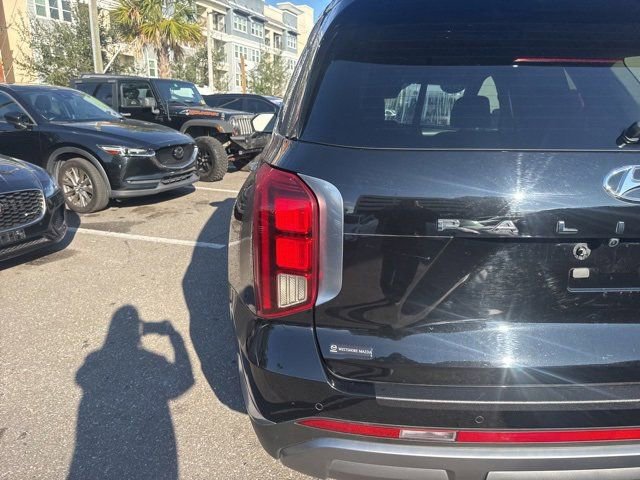 Used 2024 Hyundai Palisade Limited image 5