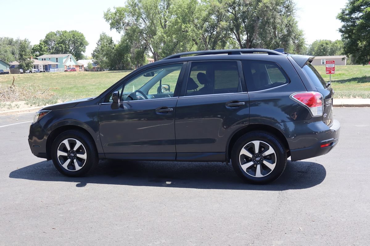 Used 2017 Subaru Forester 2.5i Limited AWD/4WD image 8