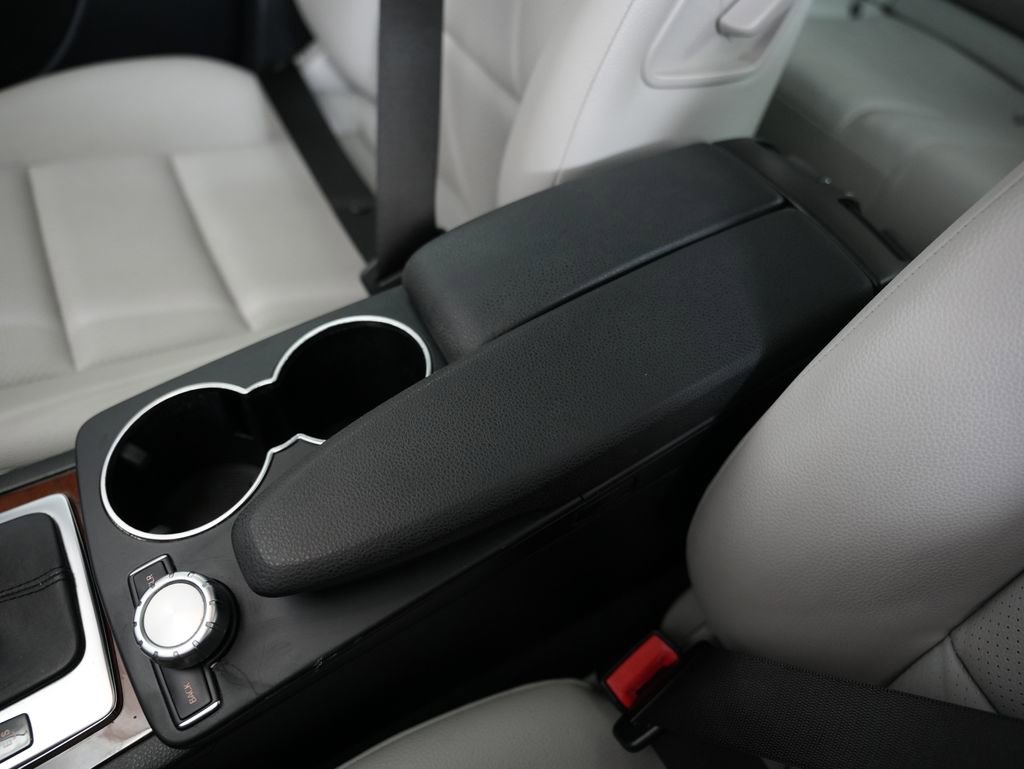 Used 2012 Mercedes-Benz C 300 4MATIC Sedan w/ Premium 1 Pkg image 28