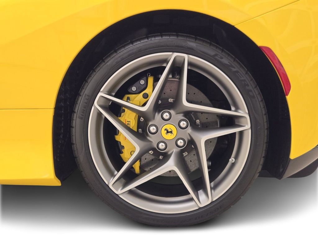 Used 2021 Ferrari F8 Tributo image 18