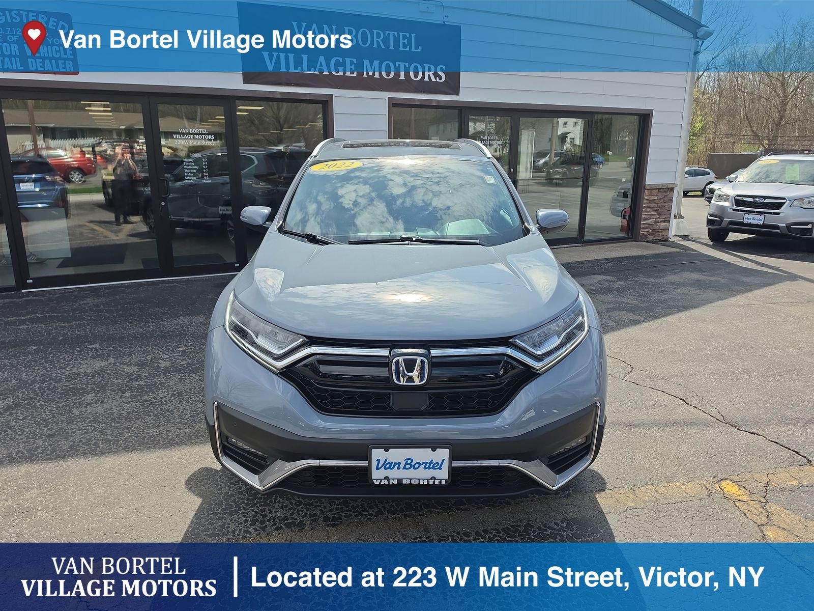 Used 2022 Honda CR-V Touring image 2