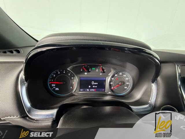 Used 2023 Chevrolet Traverse LT FWD image 17