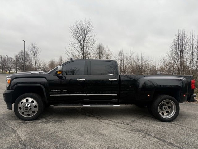 Used 2018 GMC Sierra 3500 Denali w/ Duramax Plus Package image 9