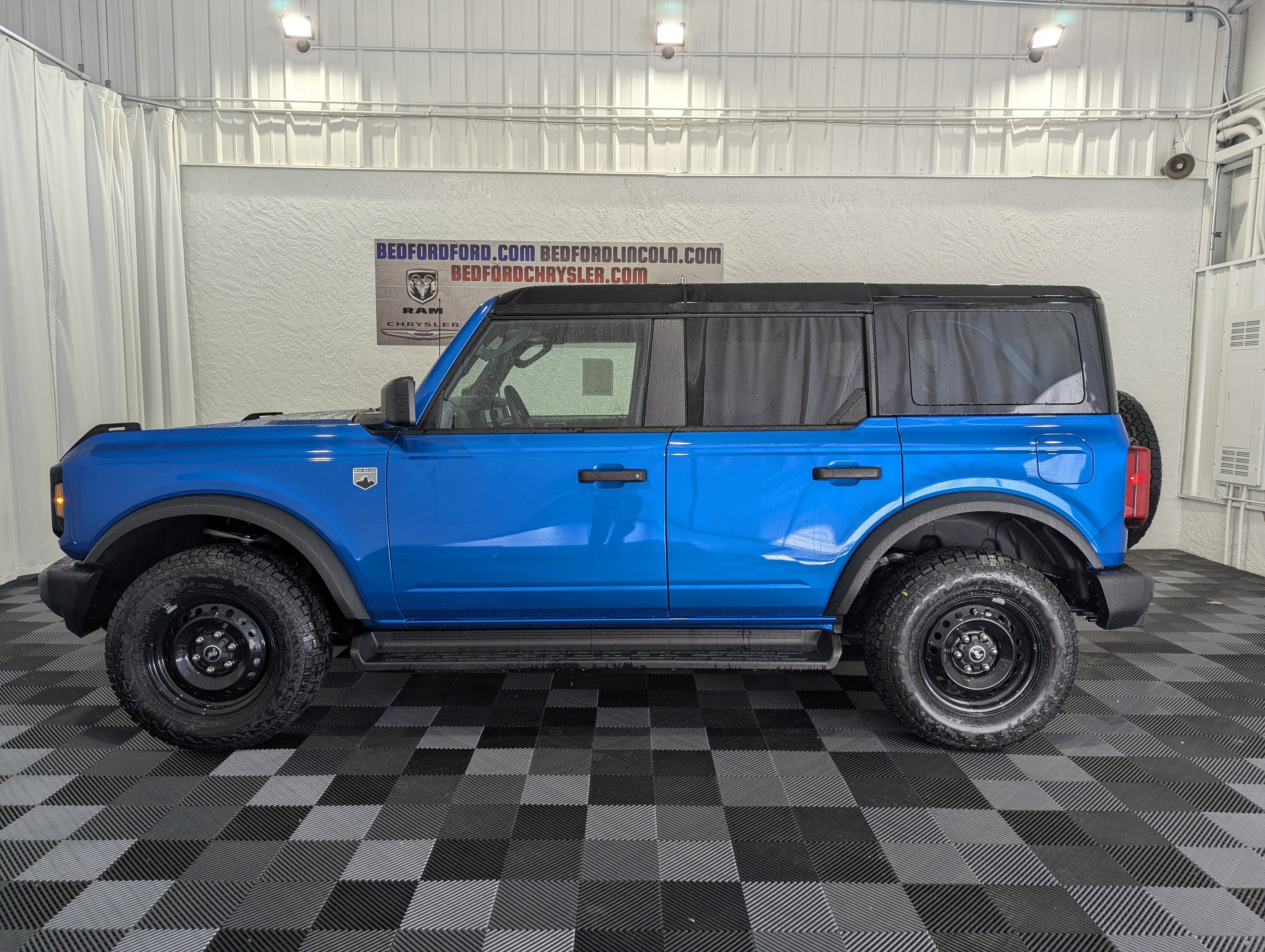 New 2026 Ford Bronco Big Bend AWD/4WD image 2