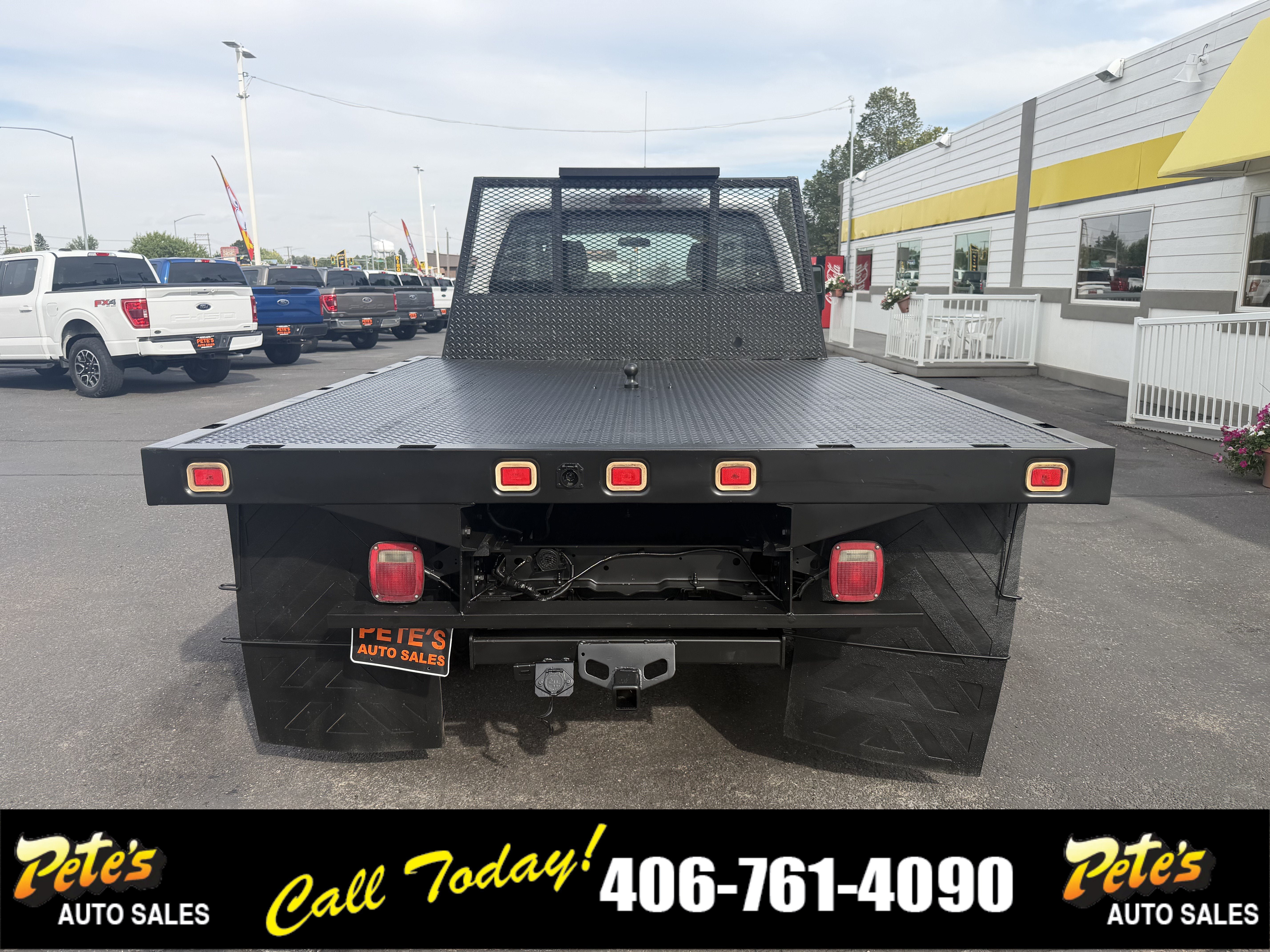 Used 2011 Ford F550 4x4 SuperCab Super Duty w/ Payload Upgrade Pkg image 3