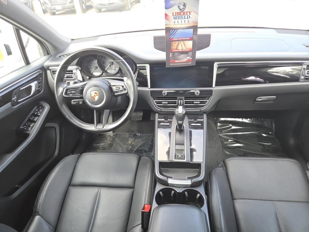 Used 2023 Porsche Macan Turbo AWD/4WD image 21