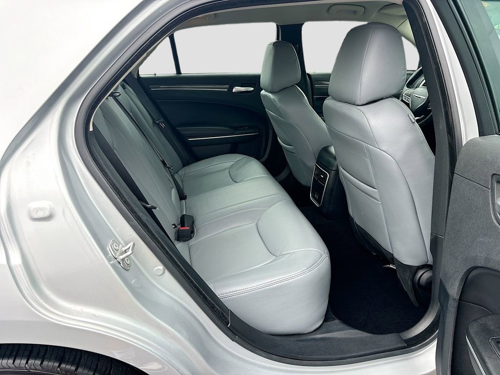 Used 2021 Chrysler 300 Touring w/ Sport Appearance Package image 7