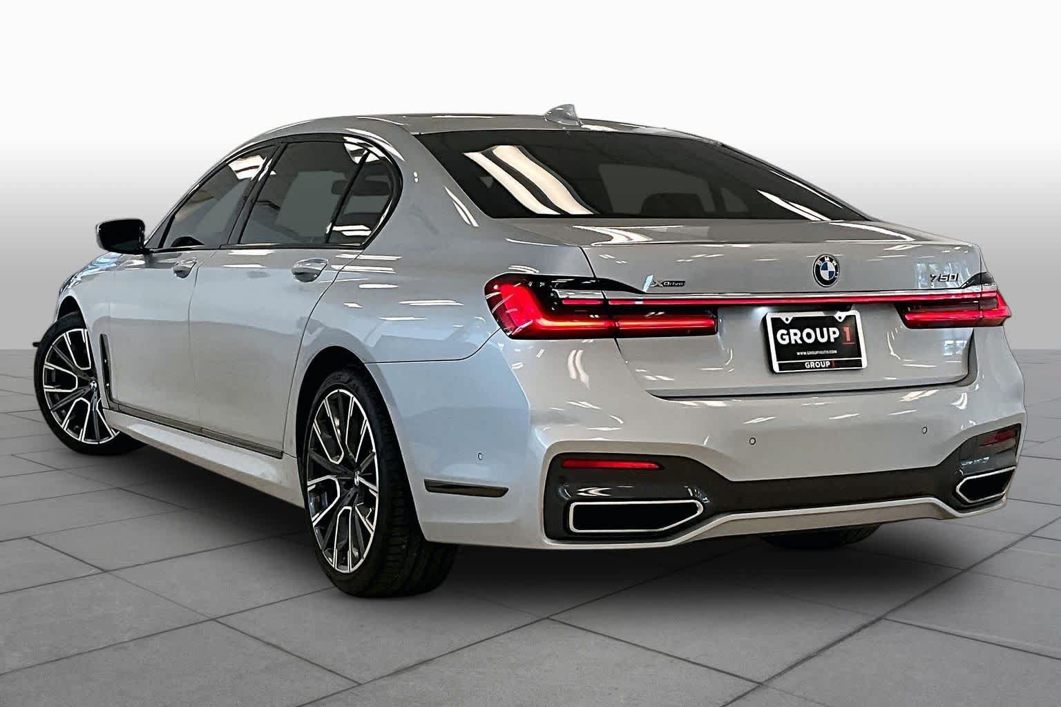 Used 2020 BMW 750i xDrive w/ M Sport Package AWD/4WD image 10
