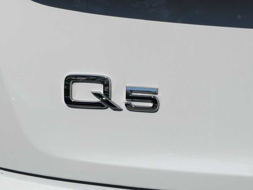 Used 2023 Audi Q5 2.0T Premium w/ Convenience Package AWD/4WD image 28