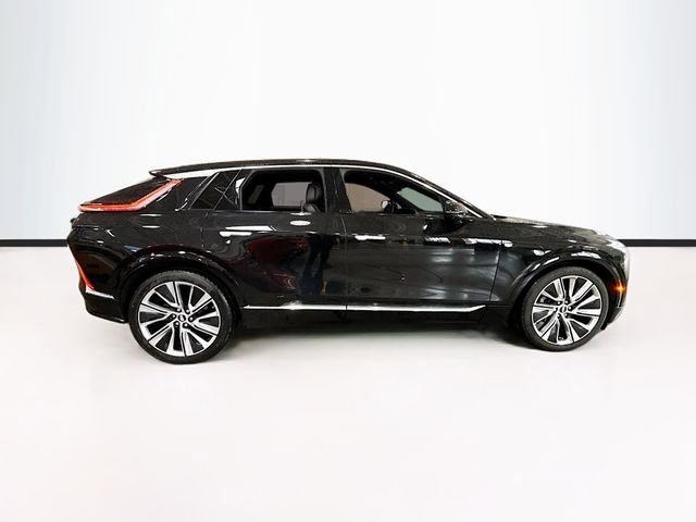 Used 2023 Cadillac Lyriq 2WD image 5