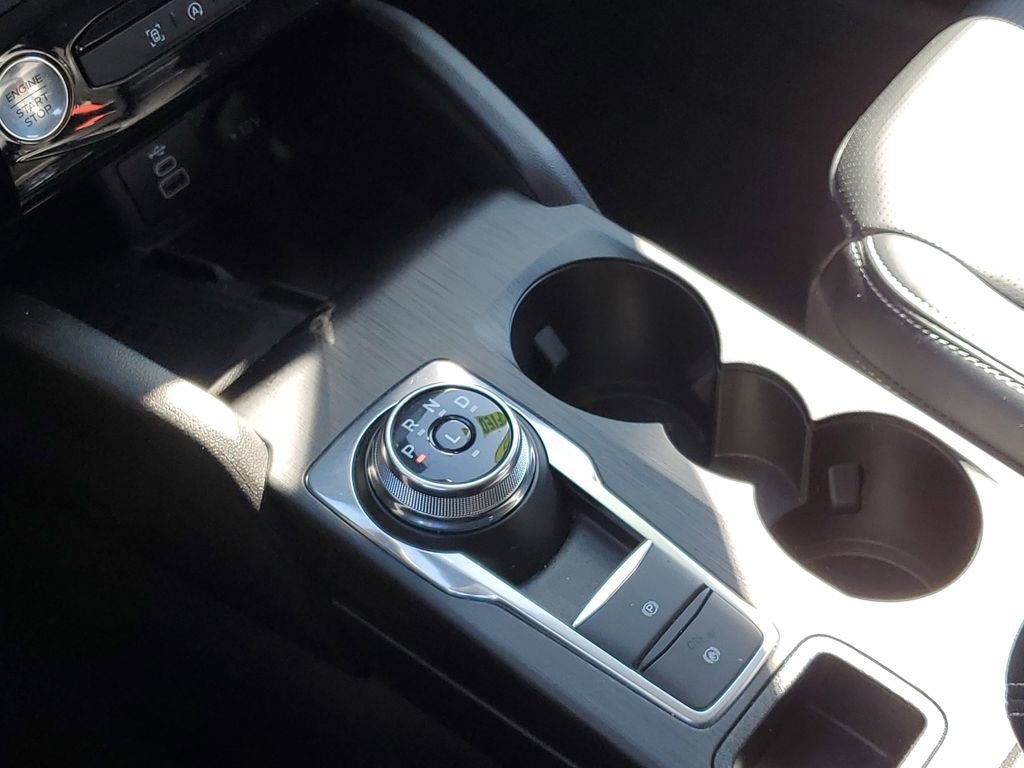 Certified 2025 Ford Escape Platinum image 24