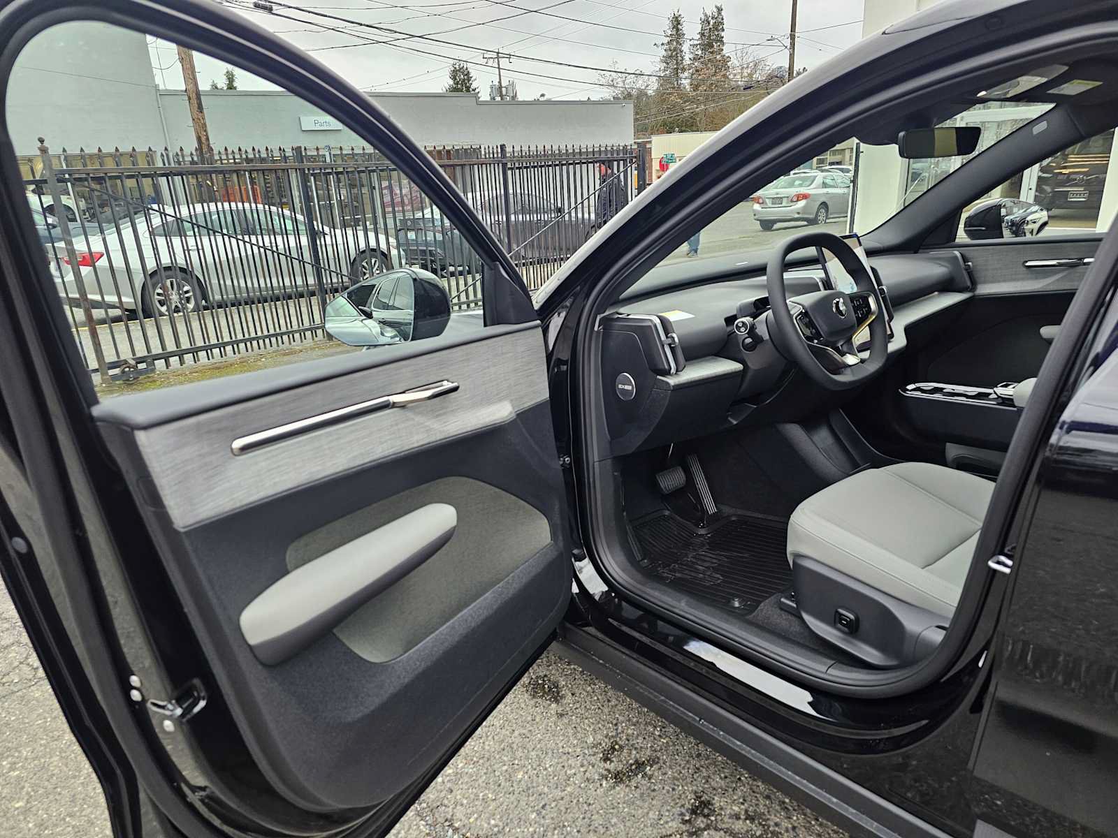 New 2026 Volvo EX30 Ultra w/ Protection Package Premier AWD/4WD image 22