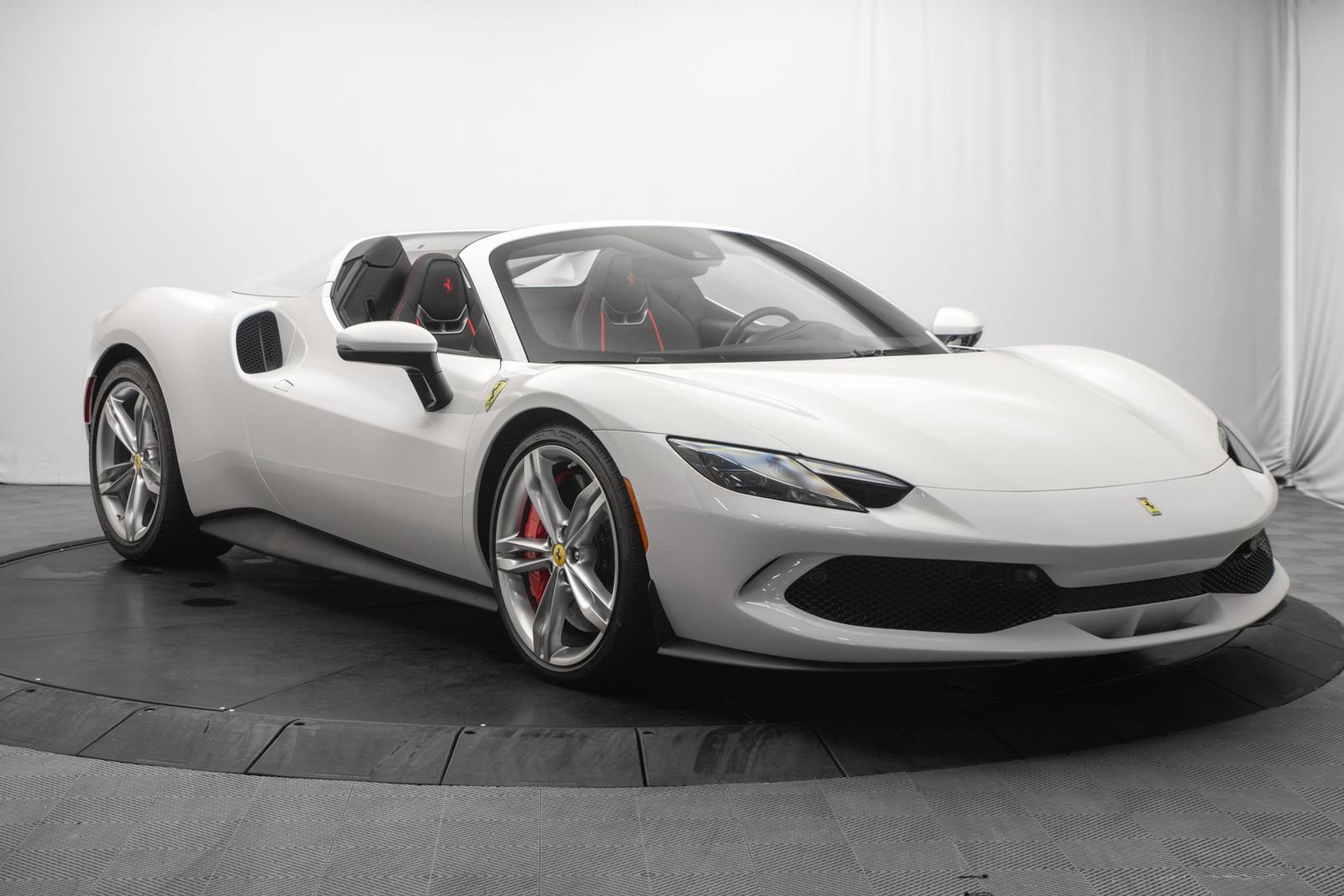 Used 2025 Ferrari 296 GTS RWD image 9