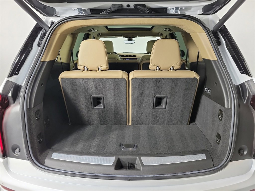 Certified 2023 Cadillac XT6 Premium Luxury w/ Platinum Package image 8