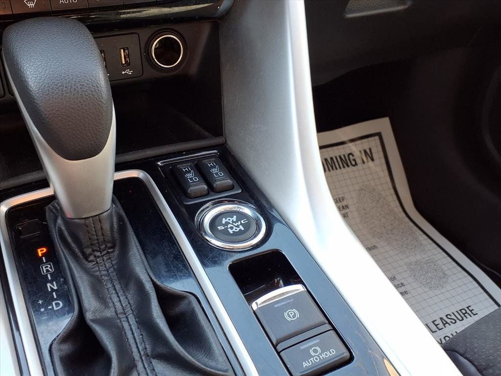 Used 2023 Mitsubishi Eclipse Cross SE image 8