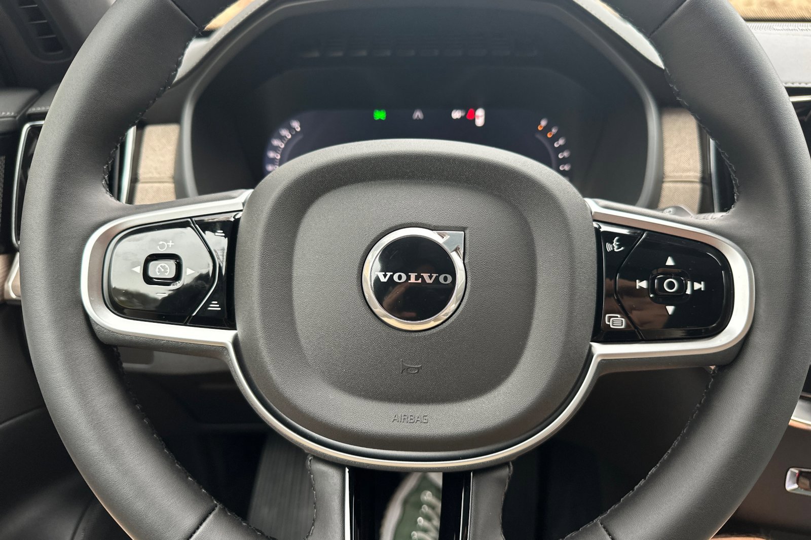 New 2026 Volvo XC90 B6 Plus image 22