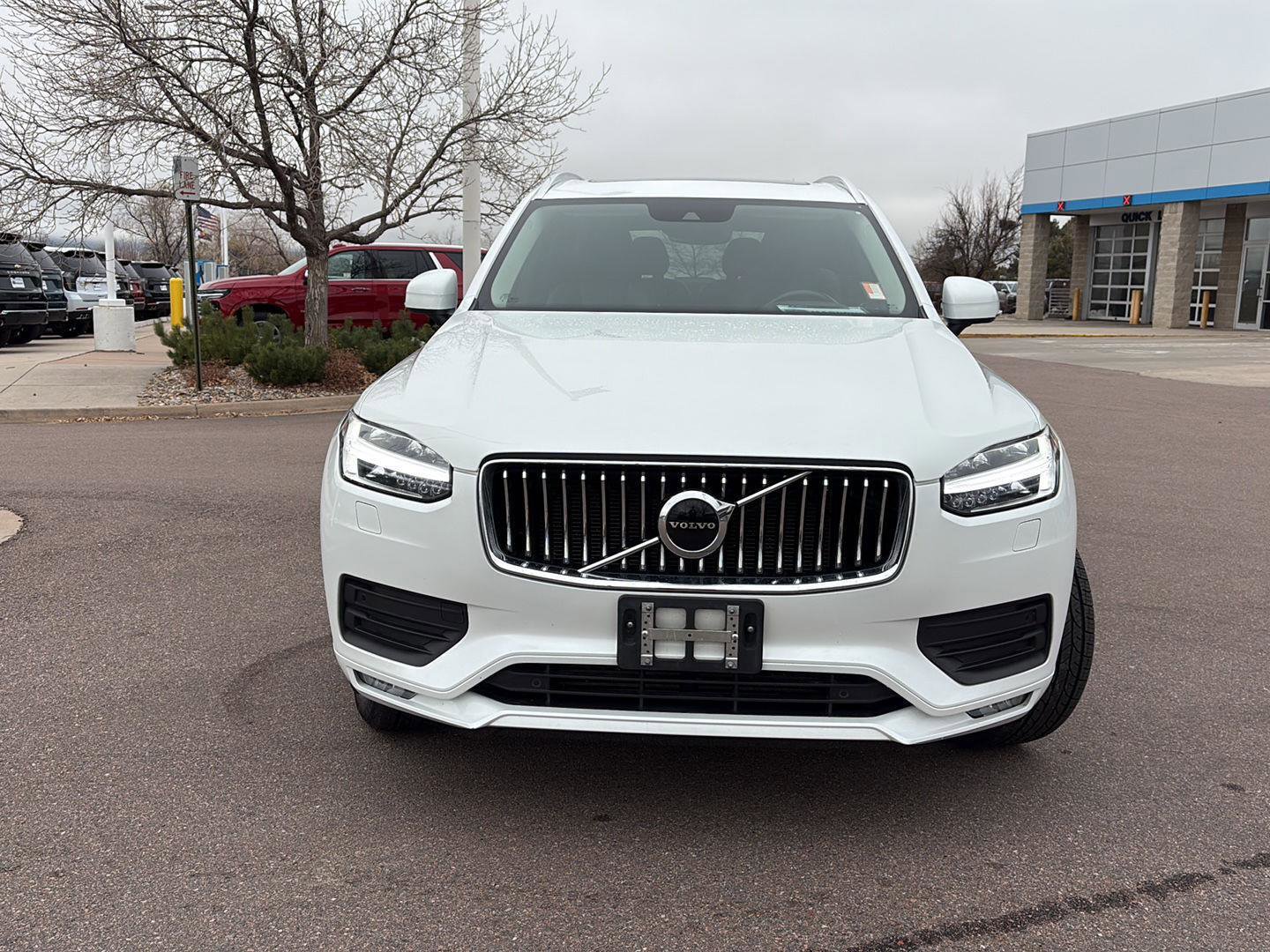 Used 2021 Volvo XC90 T6 Momentum w/ Climate Package image 2