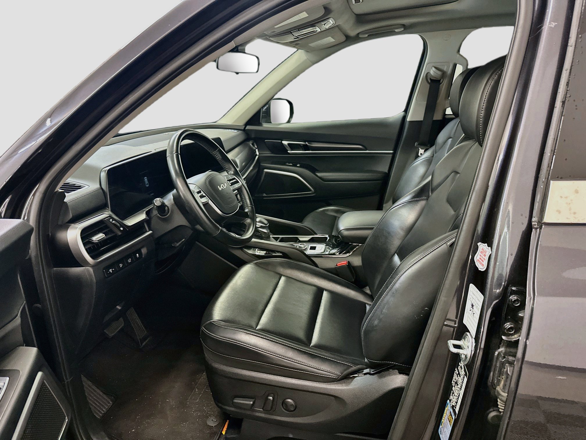 Used 2025 Kia Telluride S AWD/4WD image 13