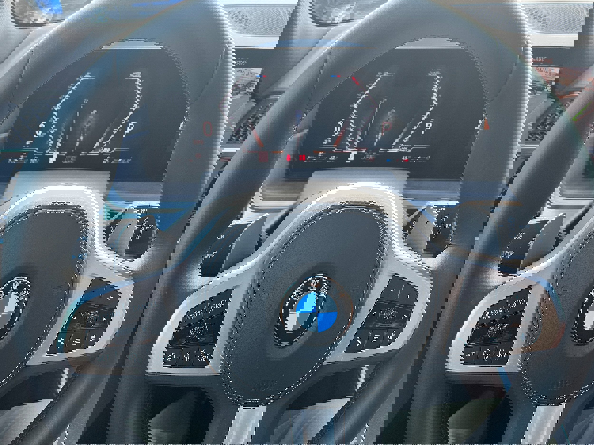 Used 2024 BMW X5 xDrive40i w/ M Sport Package image 25