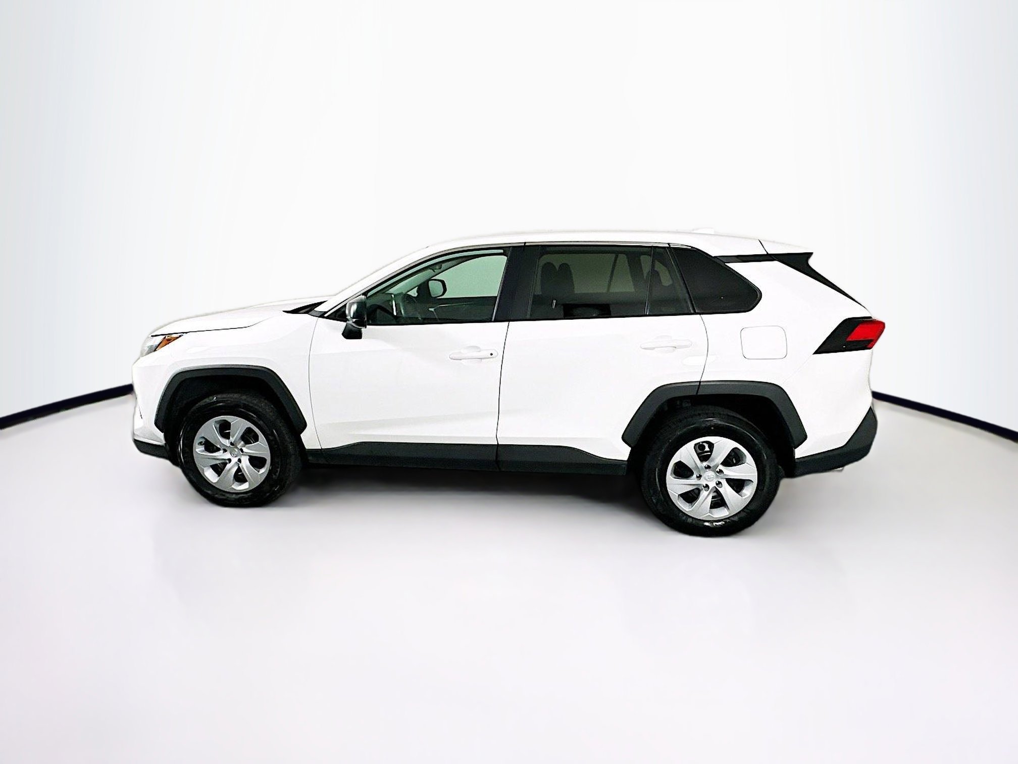 Used 2024 Toyota RAV4 LE image 4