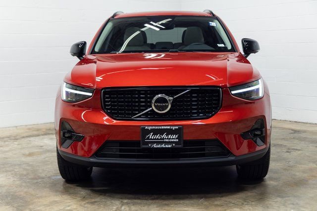 Used 2024 Volvo XC40 B5 Ultimate w/ Protection Package Premier image 6