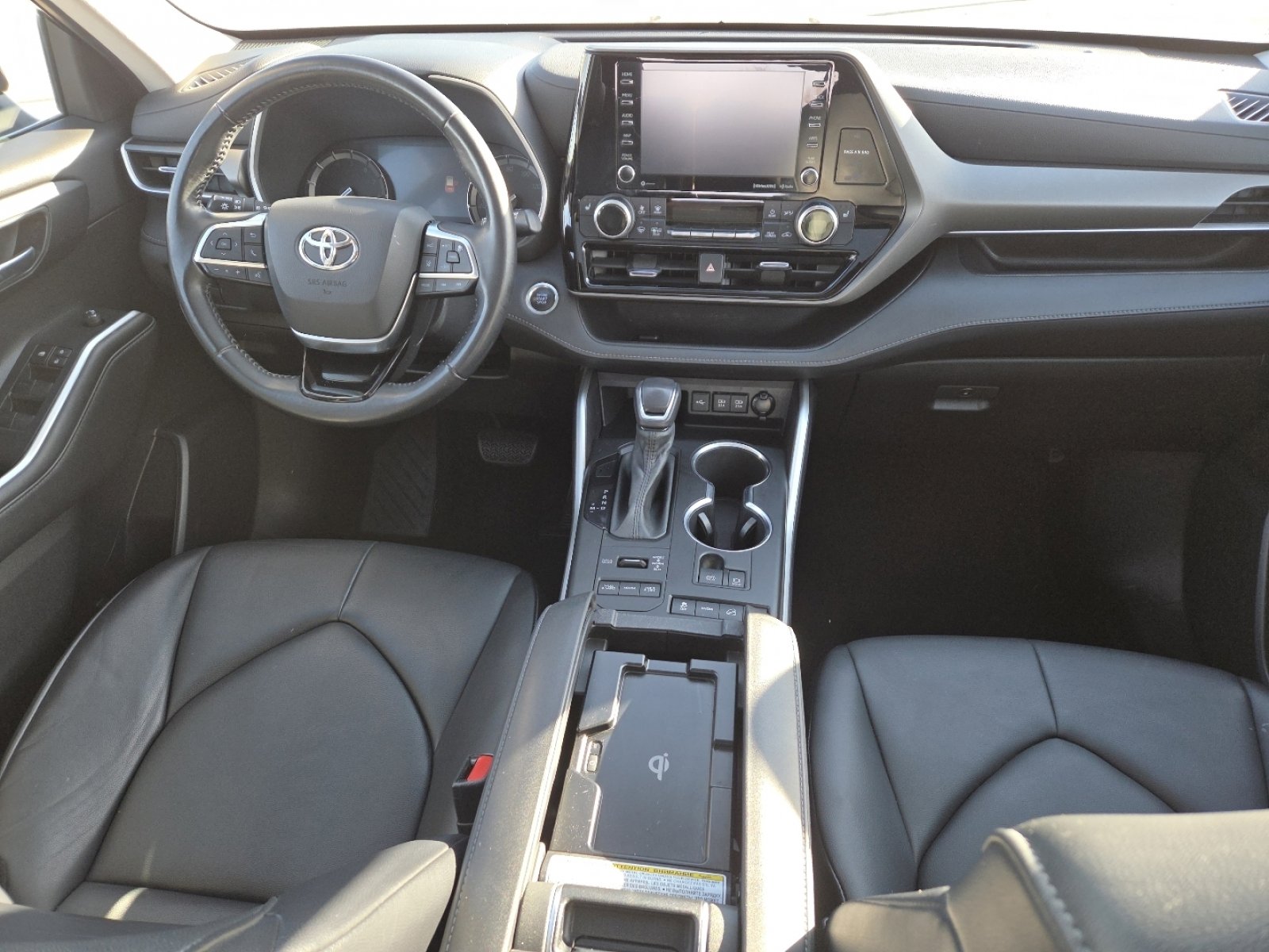 Used 2021 Toyota Highlander XLE image 23