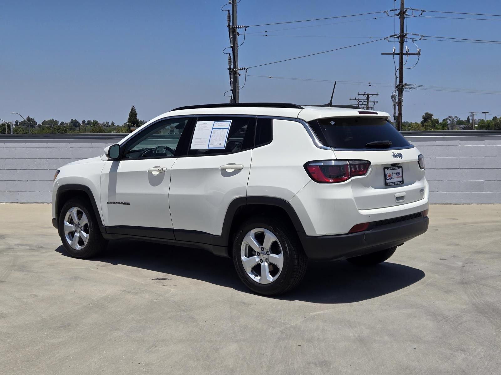 Used 2018 Jeep Compass Latitude w/ Popular Equipment Group FWD image 6