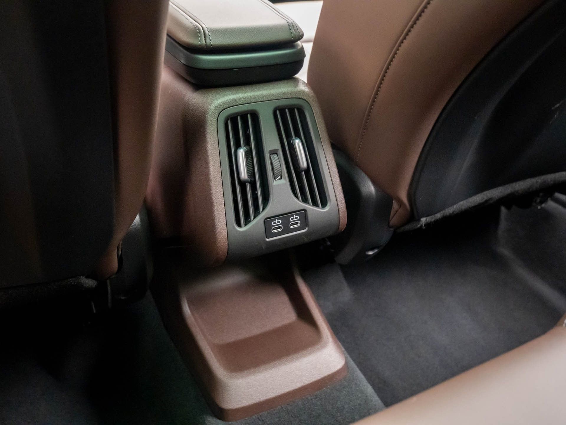 Certified 2025 BMW X2 xDrive28i AWD/4WD image 19