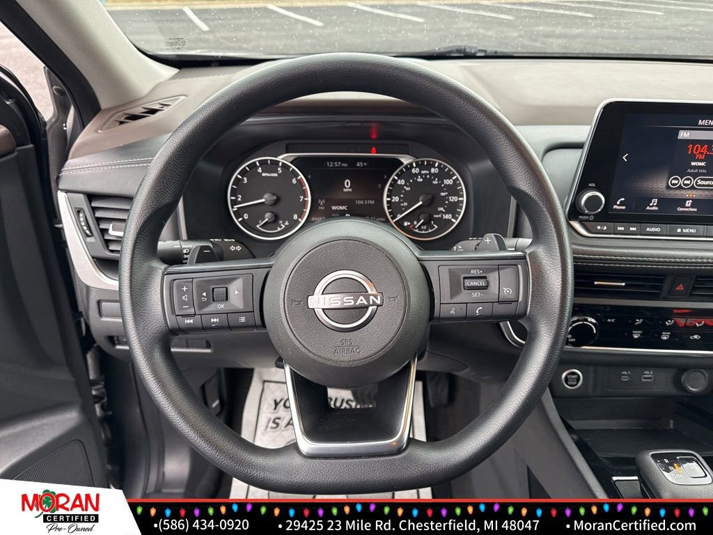 Used 2023 Nissan Rogue S image 13