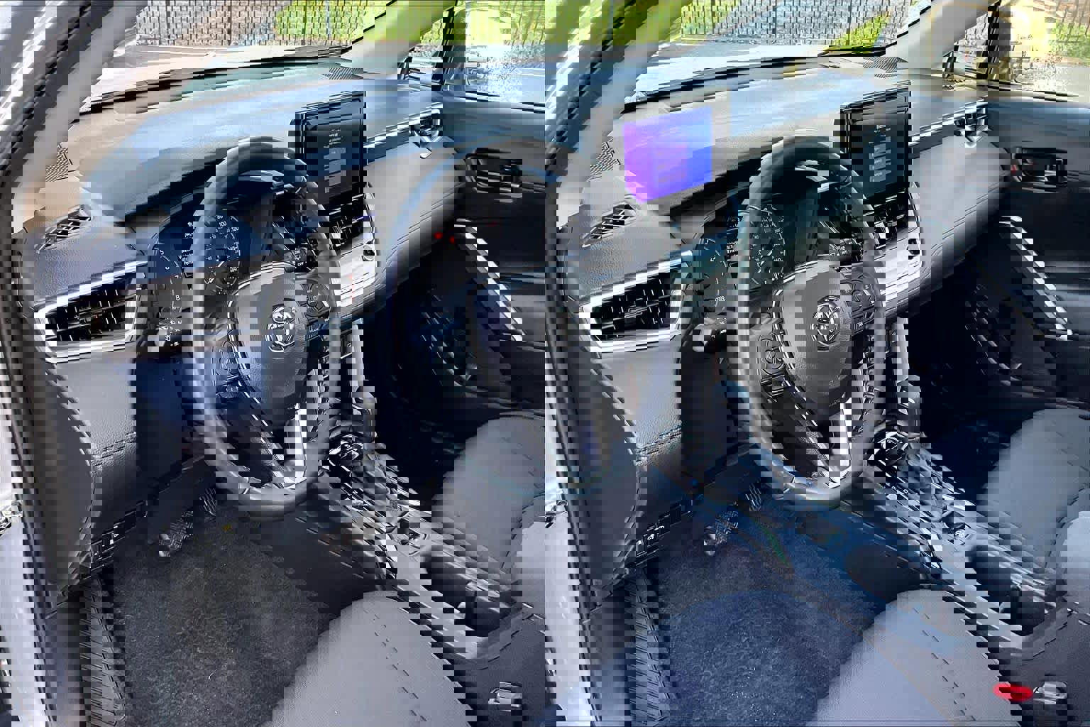 Certified 2024 Toyota Corolla Cross LE w/ Moonroof Package image 18