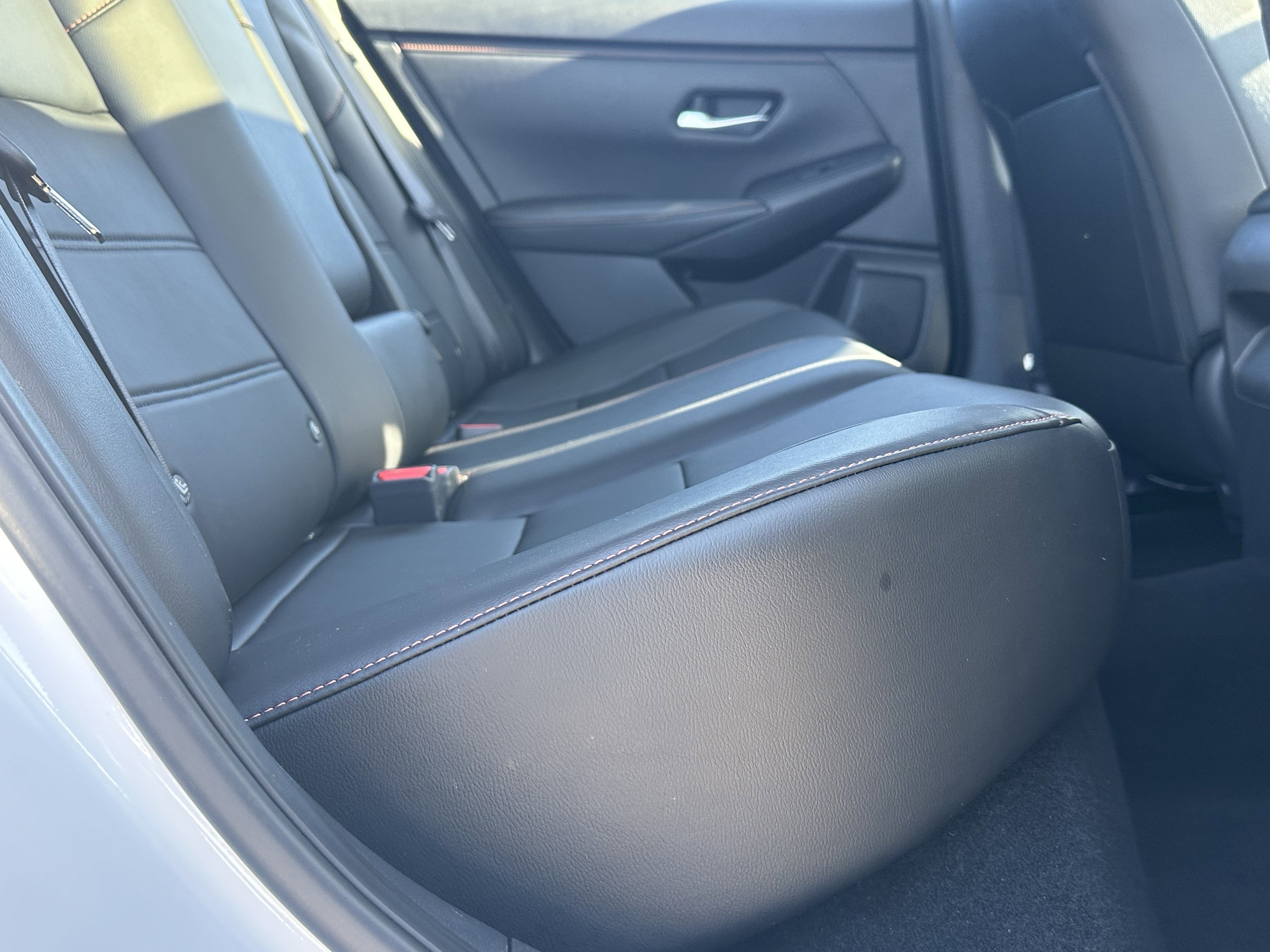 Used 2023 Nissan Sentra SR w/ SR Premium Package image 18