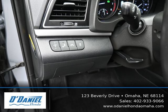 Used 2017 Hyundai Elantra Limited w/ Limited Ultimate Package 09 FWD image 27