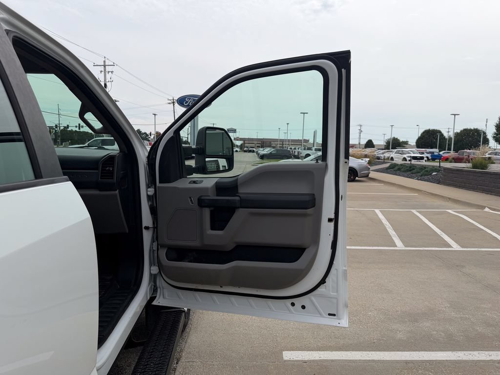 Certified 2019 Ford F550 4x4 Crew Cab Super Duty image 24