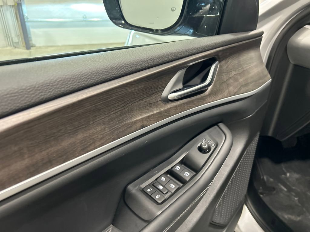 New 2026 Jeep Grand Cherokee Altitude image 14