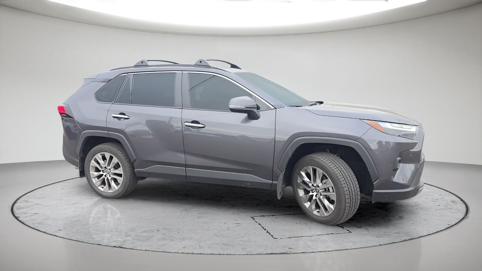 Used 2025 Toyota RAV4 Limited w/ Advanced Technology Package AWD/4WD image 4