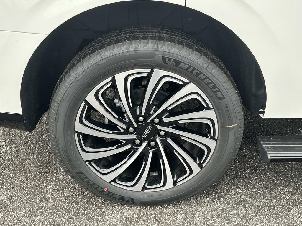 New 2026 Lincoln Navigator Black Label image 18