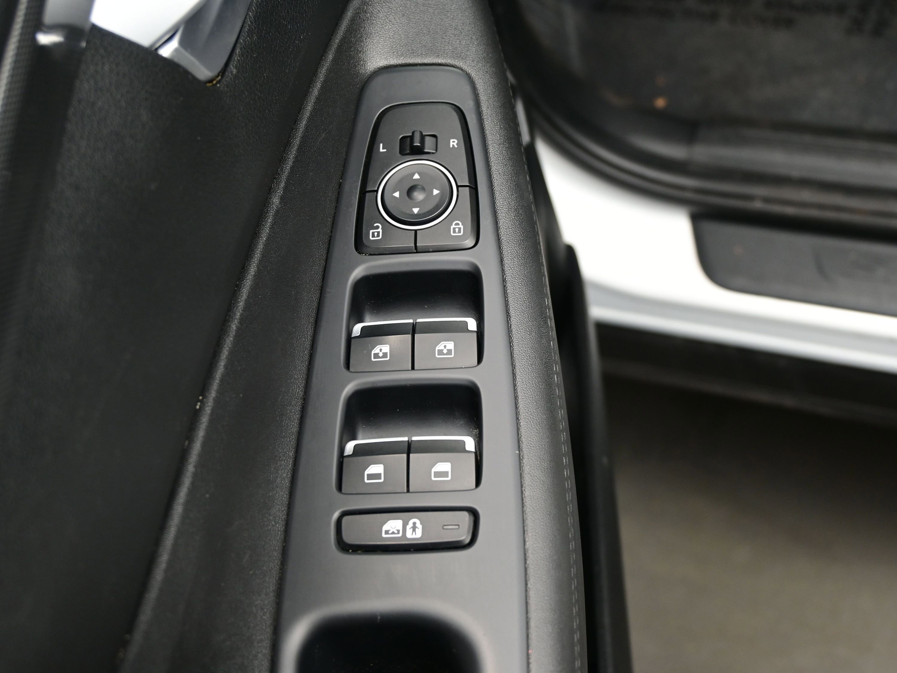 Used 2023 Hyundai Santa Fe SEL AWD/4WD image 10