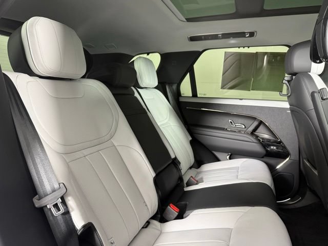 Used 2025 Land Rover Range Rover Sport Dynamic SE AWD/4WD image 29