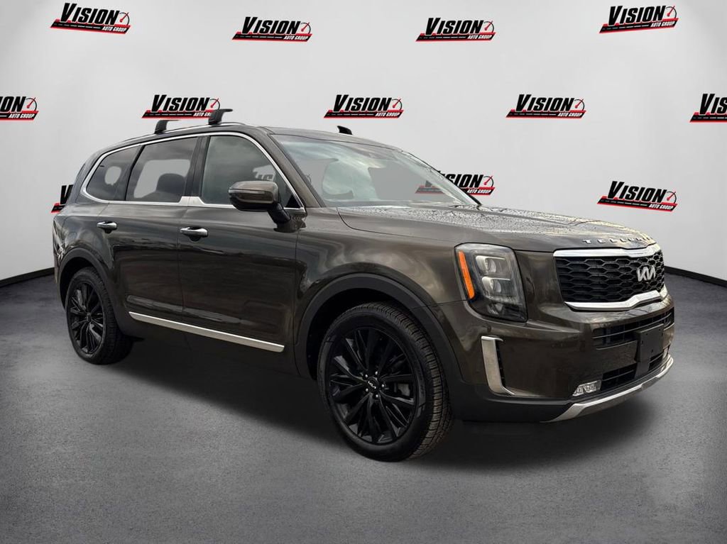 Used 2022 Kia Telluride SX w/ SX Prestige Package image 3