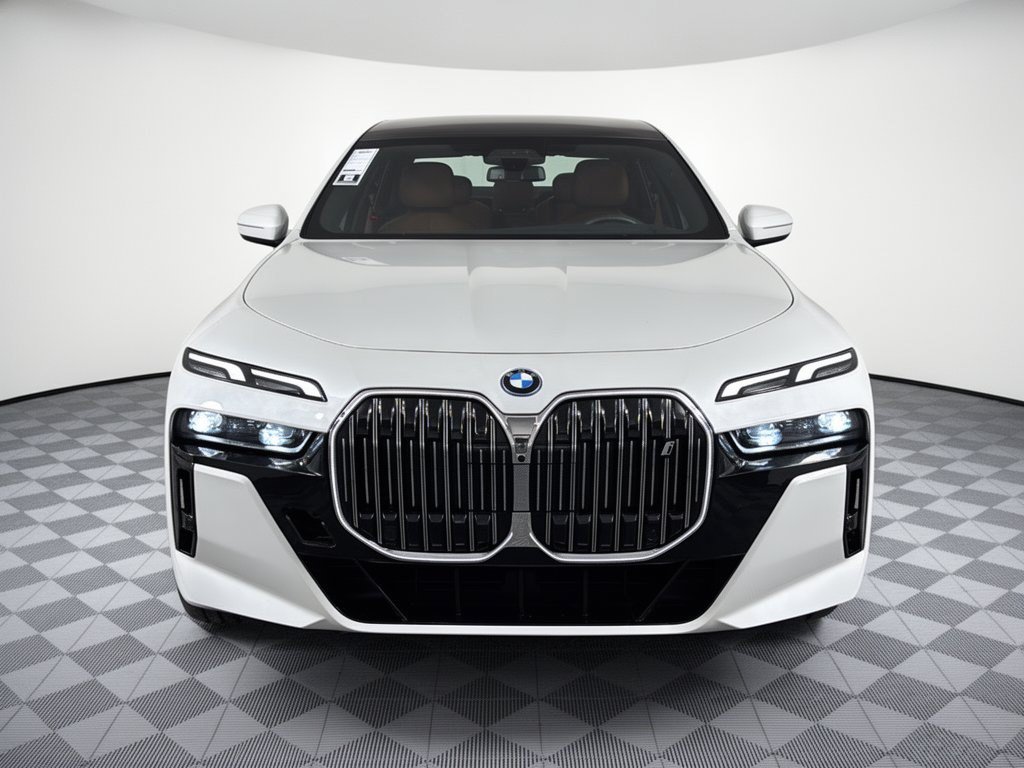 Certified 2023 BMW i7 xDrive60 AWD/4WD image 6