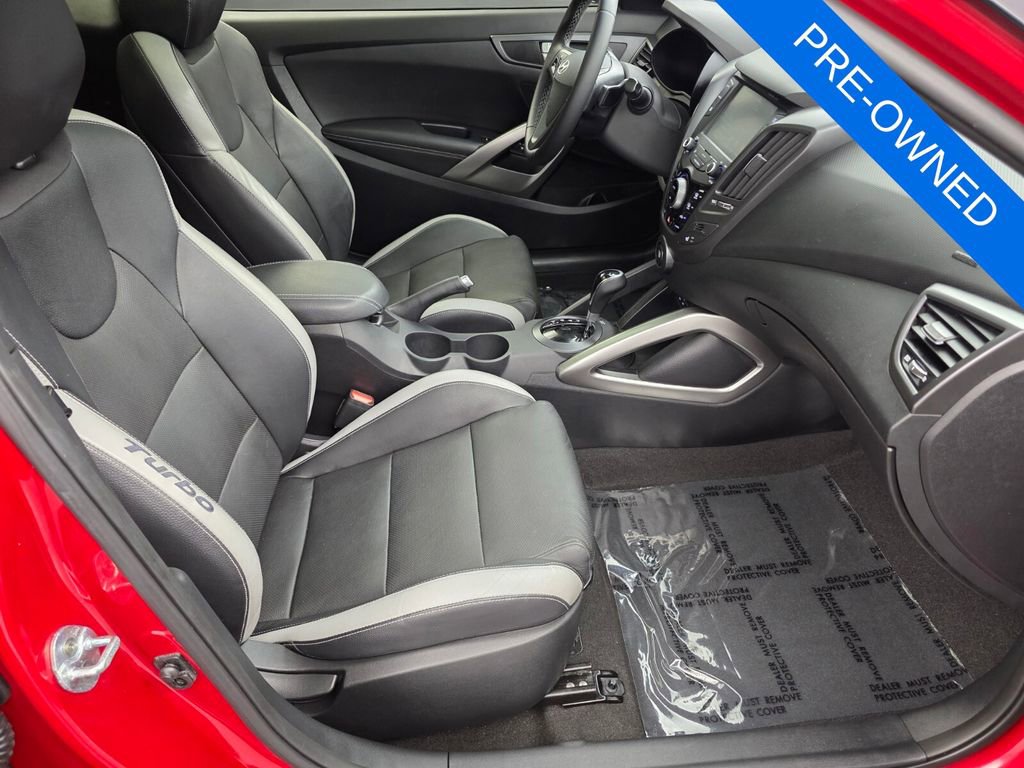 Used 2016 Hyundai Veloster Turbo w/ Option Group 04 FWD image 29
