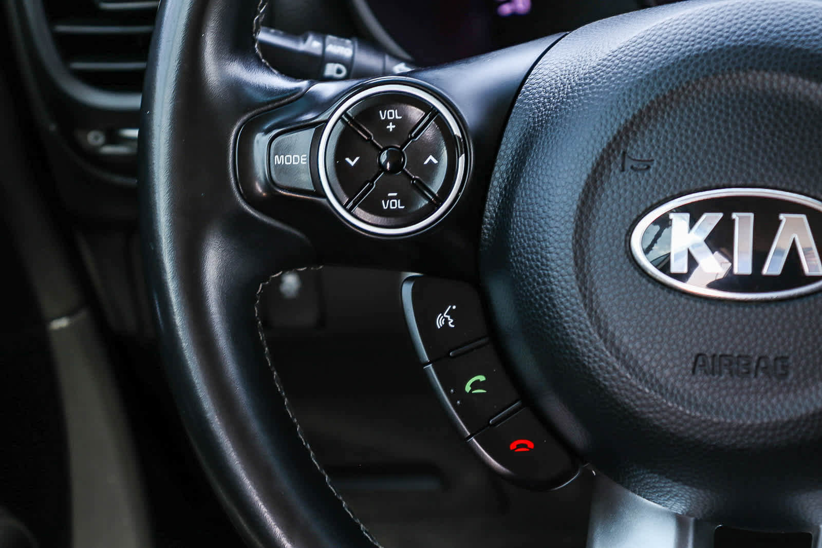 Used 2019 Kia Soul + w/ Audio Package FWD image 18