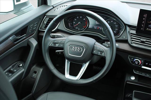 Used 2023 Audi Q5 2.0T Premium w/ Convenience Package AWD/4WD image 20