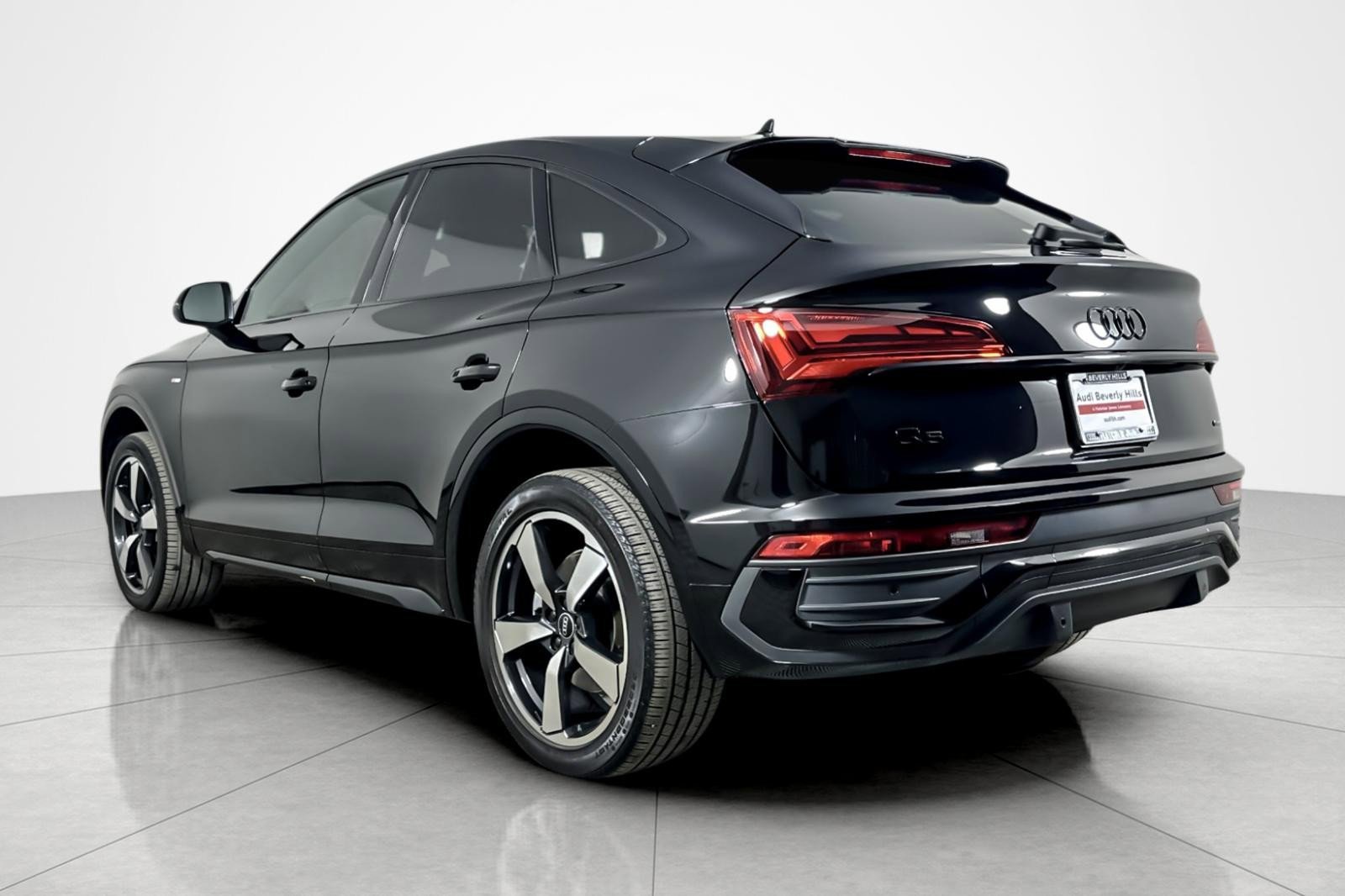 Used 2023 Audi Q5 2.0T Premium Plus image 3